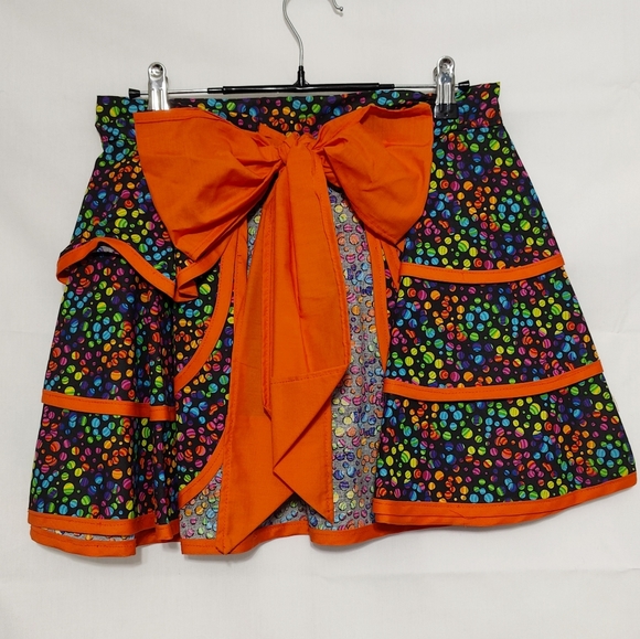 Hand Stitched Half Apron - Vintage by Candy's Aprons - Picture 2 of 5